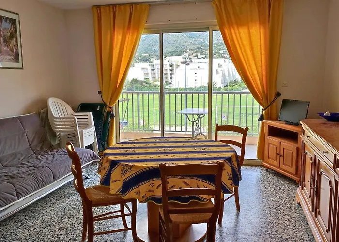 T2- Piscine- Commerces- Plages- Clim