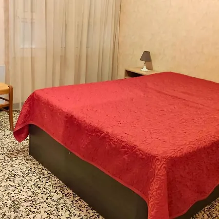 T2- Piscine- Commerces- Plages- Clim Apartment Le Lavandou