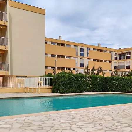 T2- Piscine- Commerces- Plages- Clim *