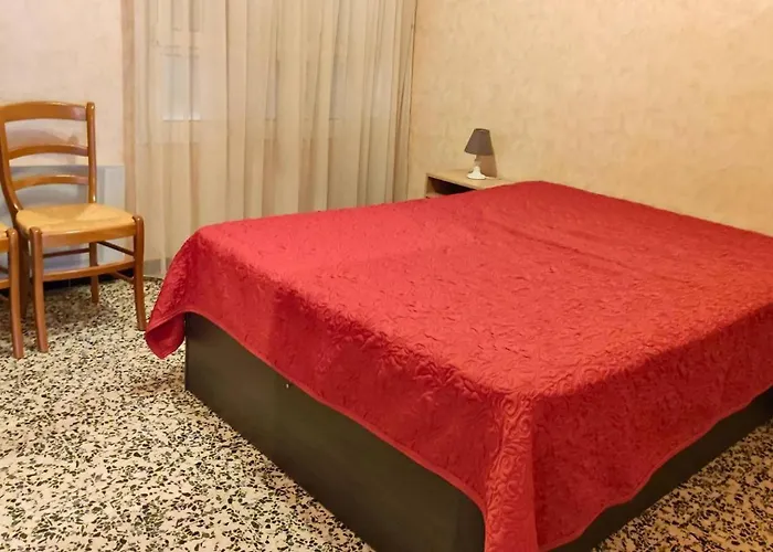 T2- Piscine- Commerces- Plages- Clim Apartment Le Lavandou